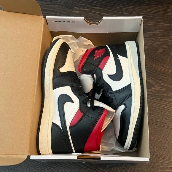 Women’s Nike Air Jordan 1 Mid Black and Red Sneakers BQ6472-061 (Red Panda) - Picture 12 of 13